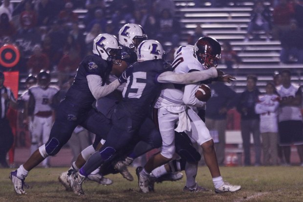 Lemoore's defense played well Friday night, but the offense couldn't get untracked against Hanford.